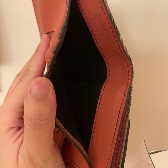 Brand new with tag Burberry wallet - Picture 6 of 8